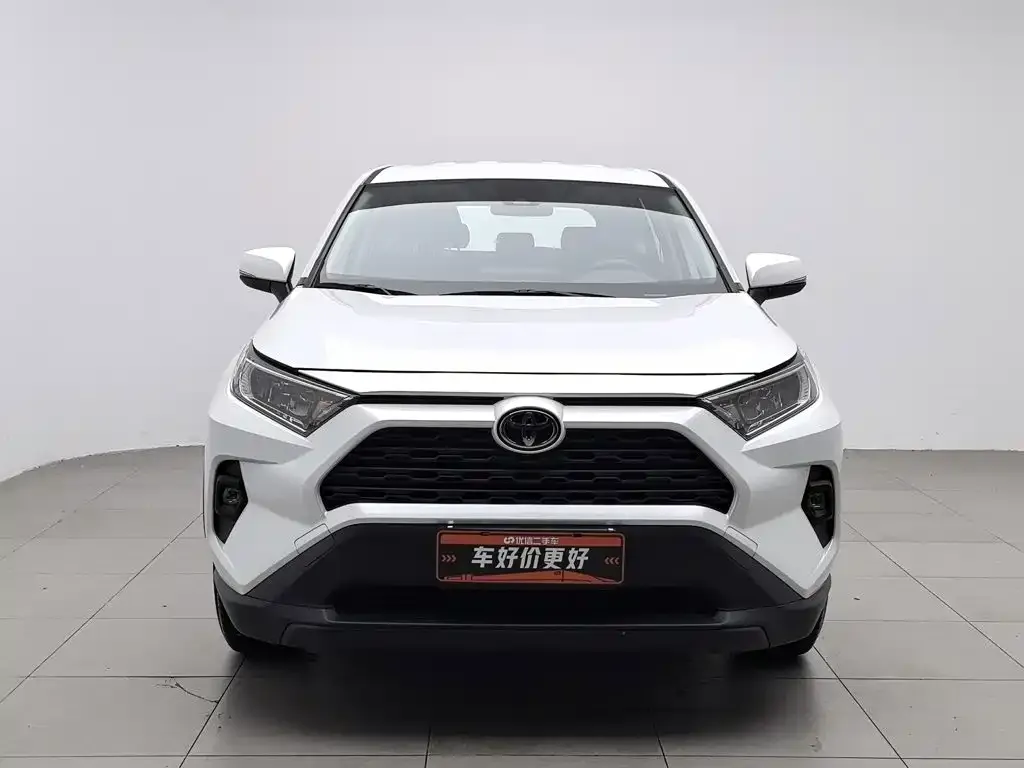 Toyota RAV4 — фото 2