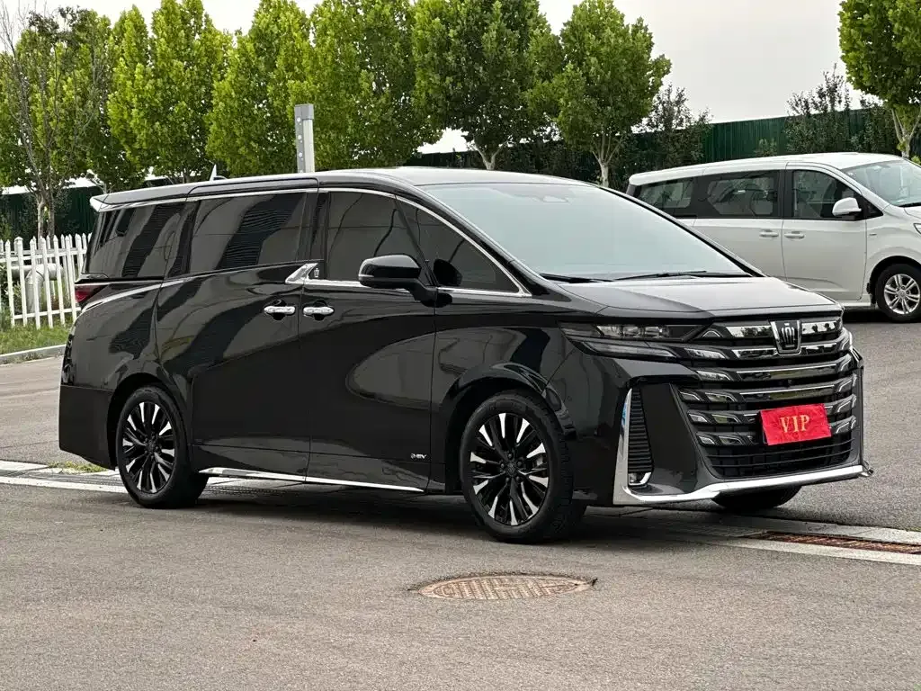 Toyota Vellfire — фото 6