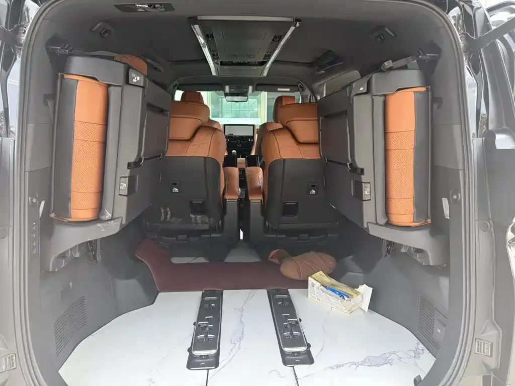 Toyota Vellfire — фото 9
