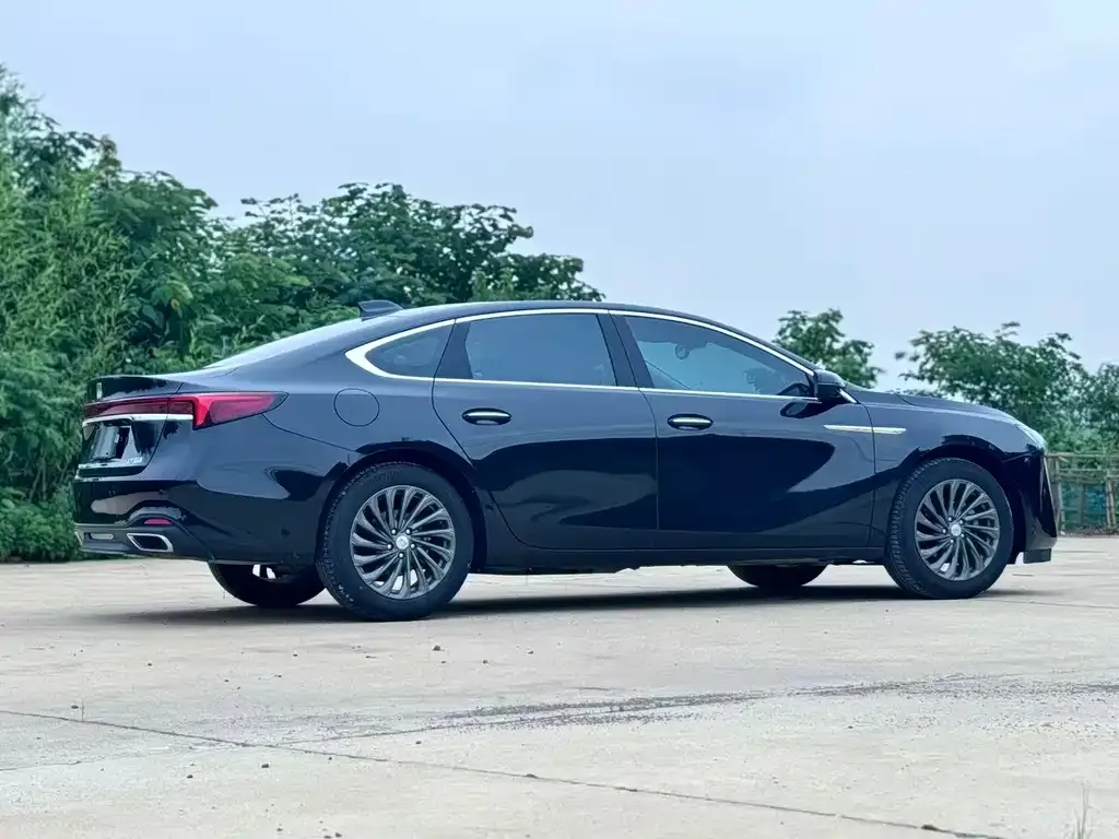Buick LaCrosse — фото 8