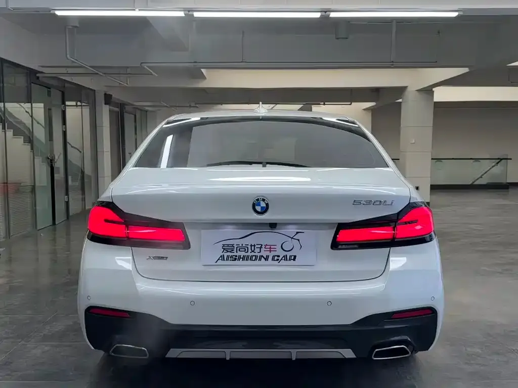 BMW 5 Series — фото 2