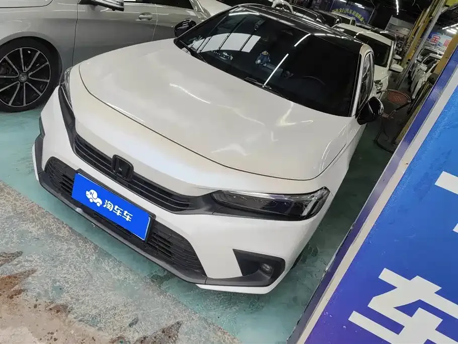 Honda Civic — фото 1
