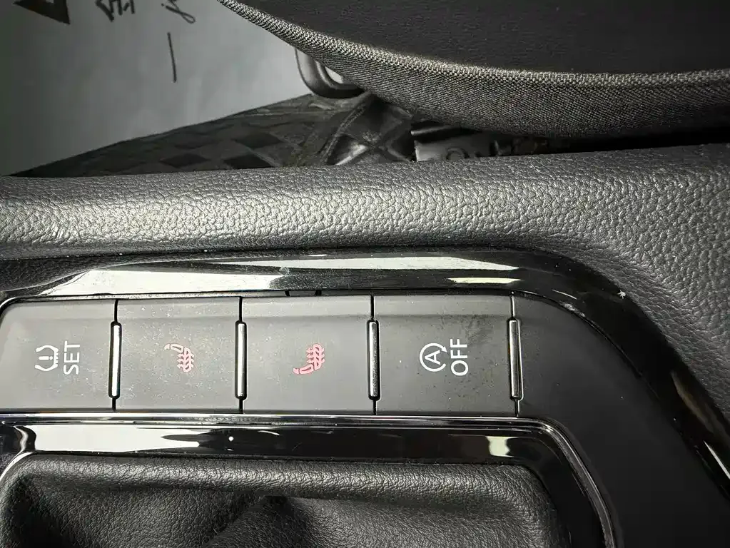 Volkswagen Tharu — фото 9