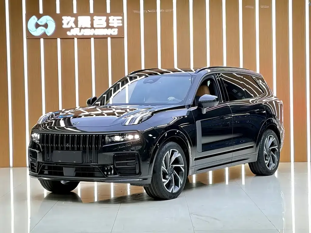 Lynk & Co 09