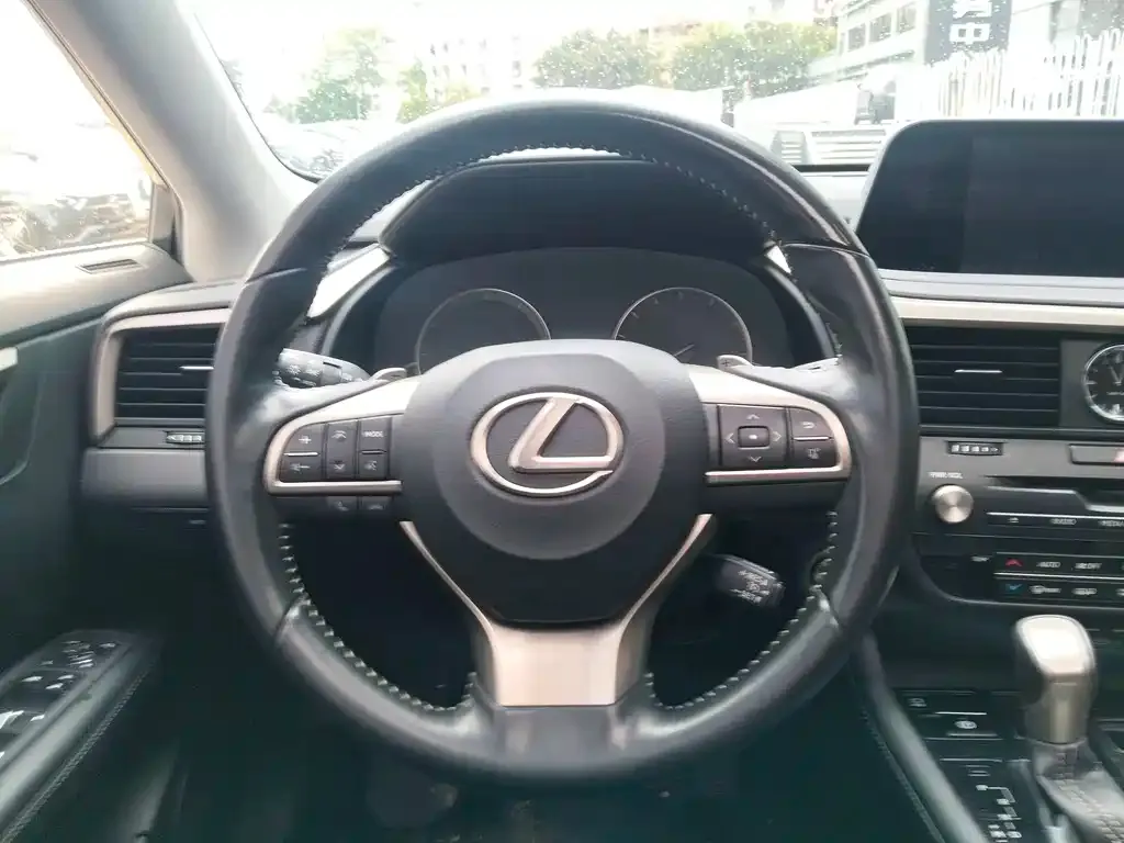 Lexus RX — фото 2