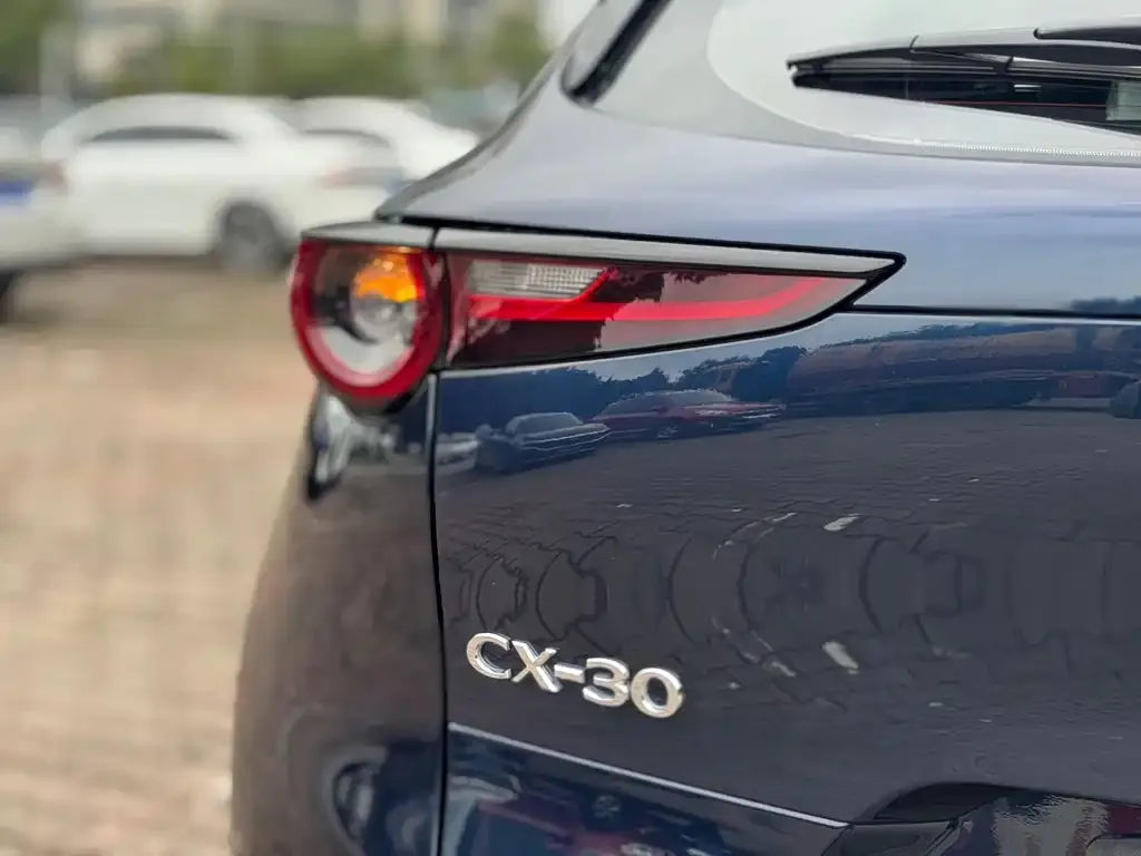 Mazda CX-30 — фото 2