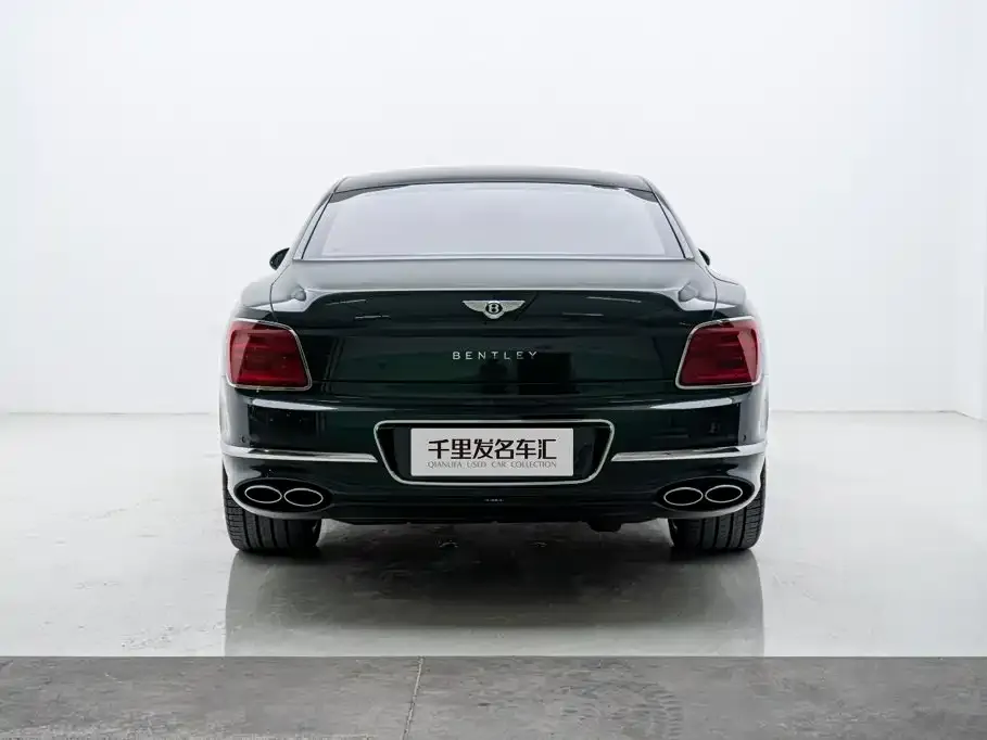 Bentley Flying Spur — фото 10