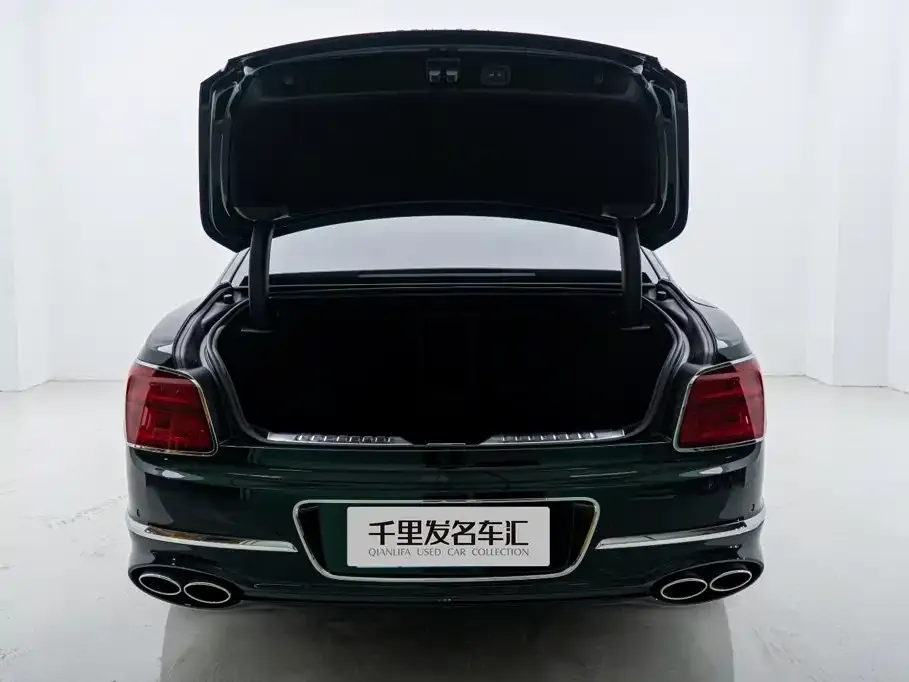 Bentley Flying Spur — фото 5