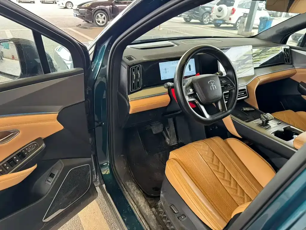 BYD L DM-i — фото 2
