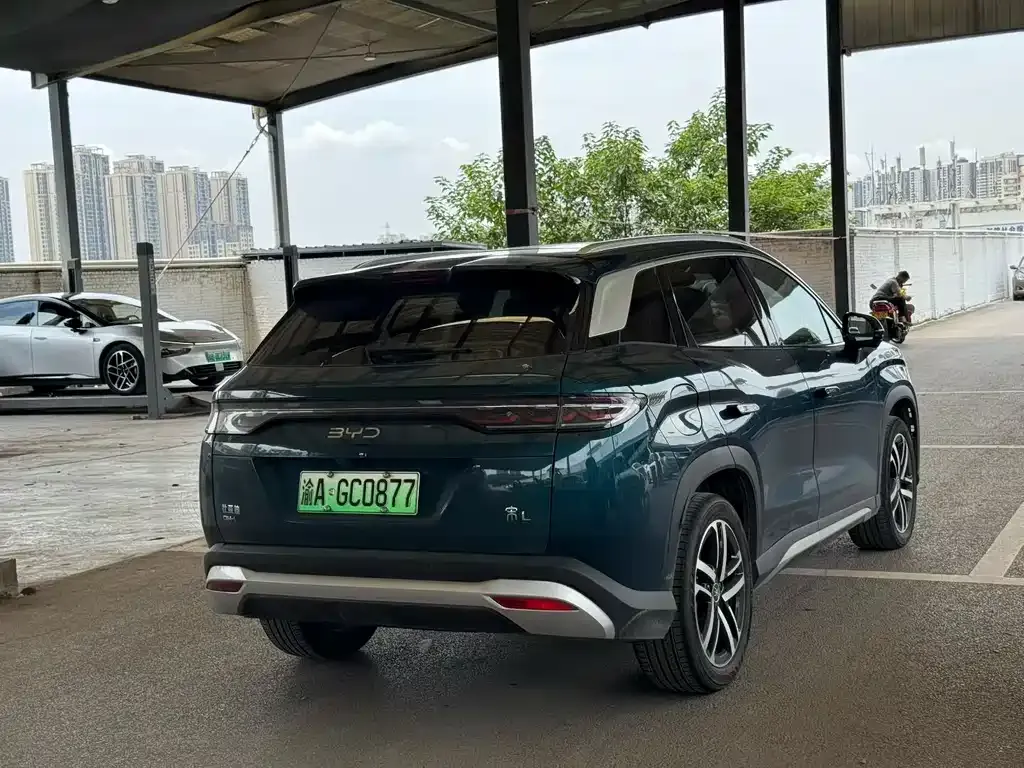 BYD L DM-i — фото 8