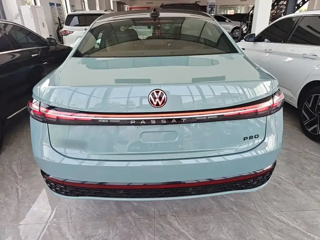 Volkswagen Passat — фото 10
