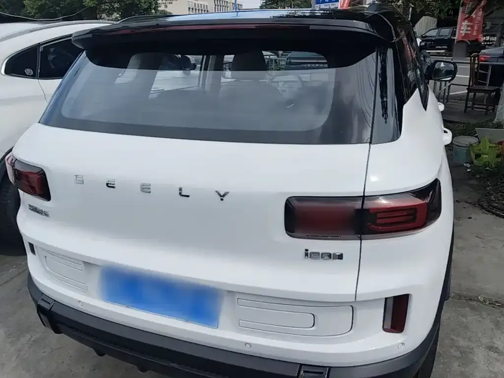 Geely Icon — фото 4