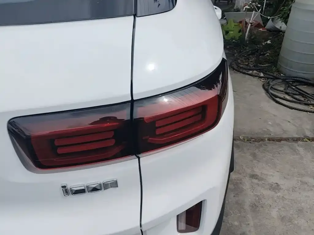 Geely Icon — фото 3