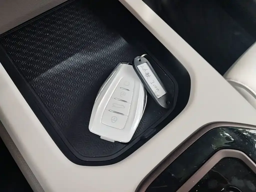 Geely Icon — фото 2