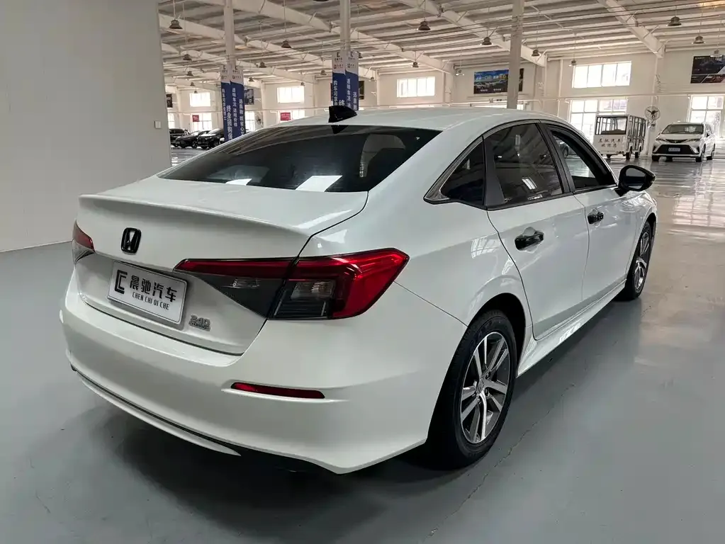 Honda Civic — фото 10