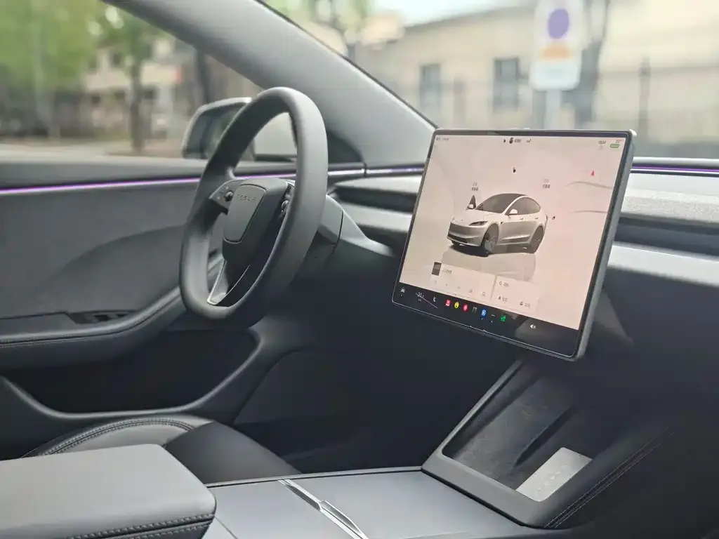 Tesla Model 3 — фото 6