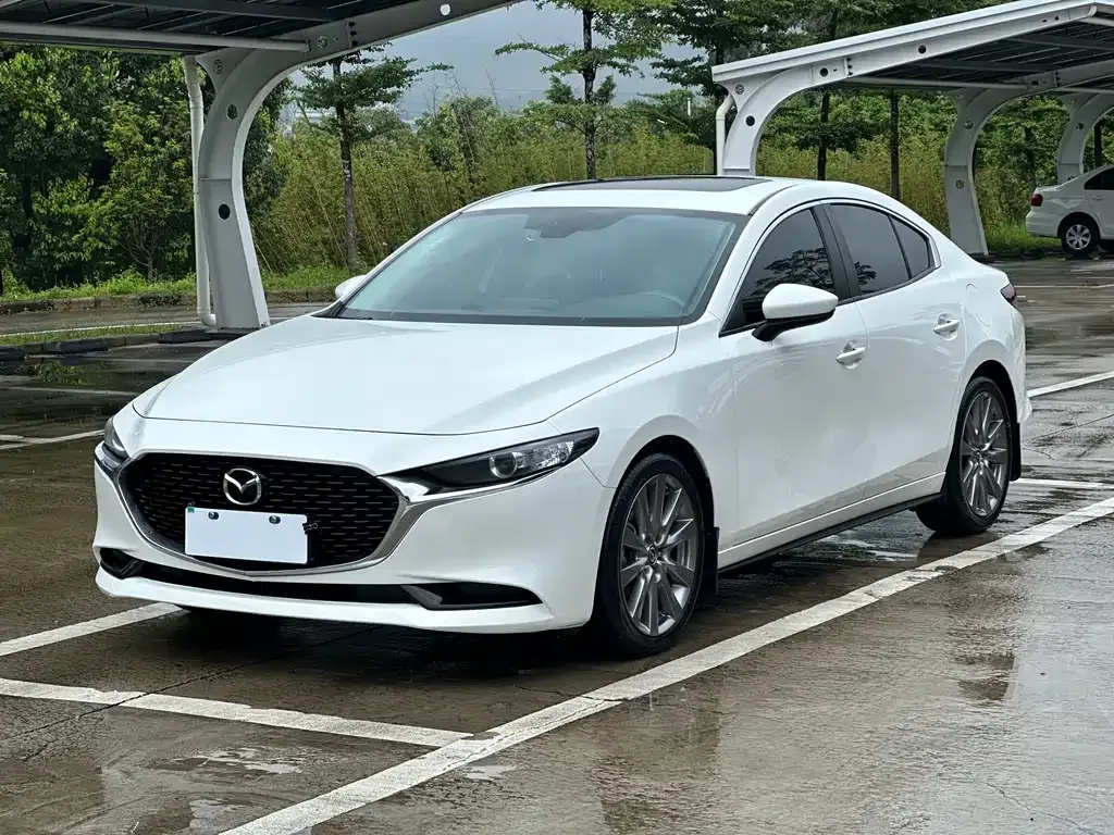 Mazda 3 Axela — фото 1
