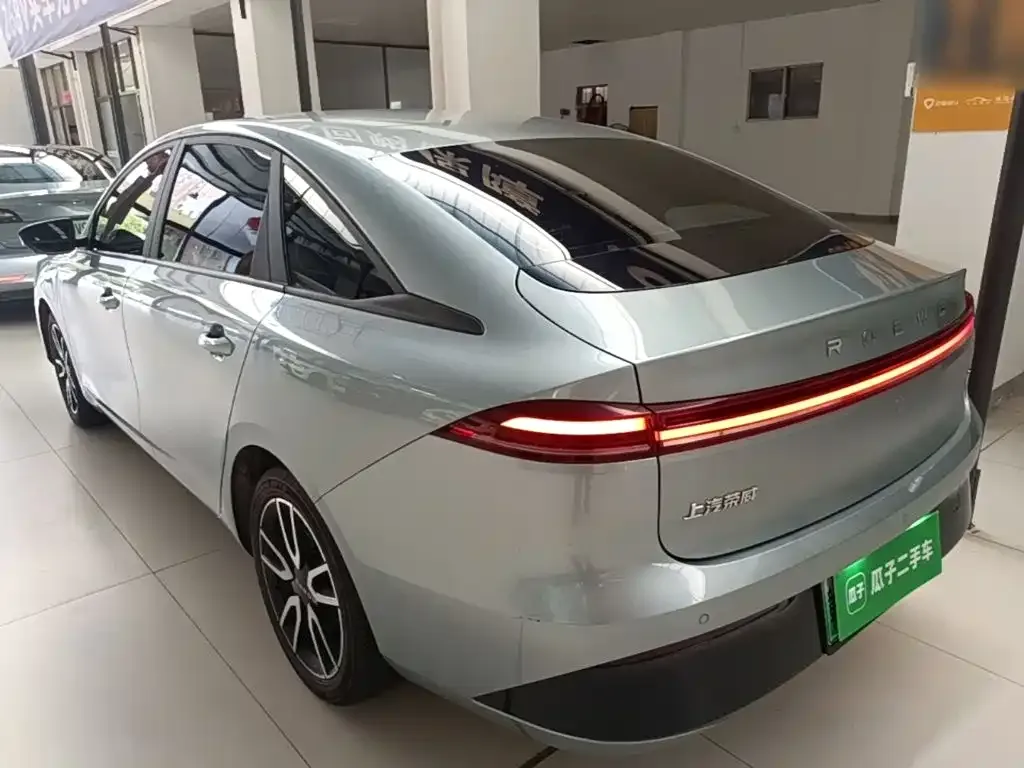 Roewe D6 — фото 10