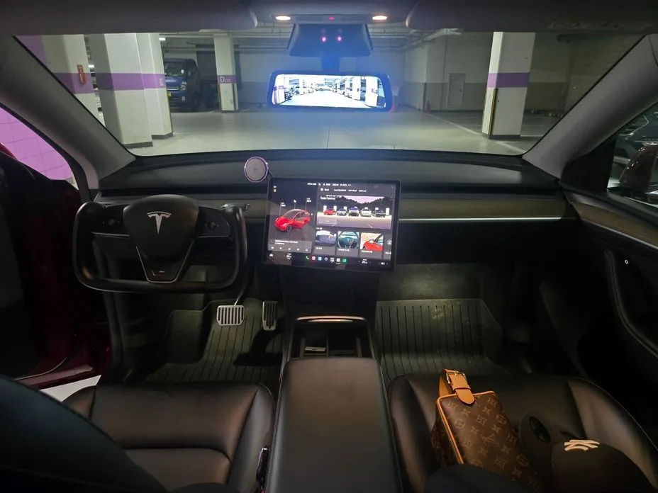 Tesla Model Y — фото 8