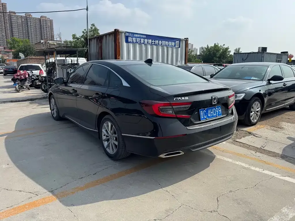 Honda Accord — фото 4