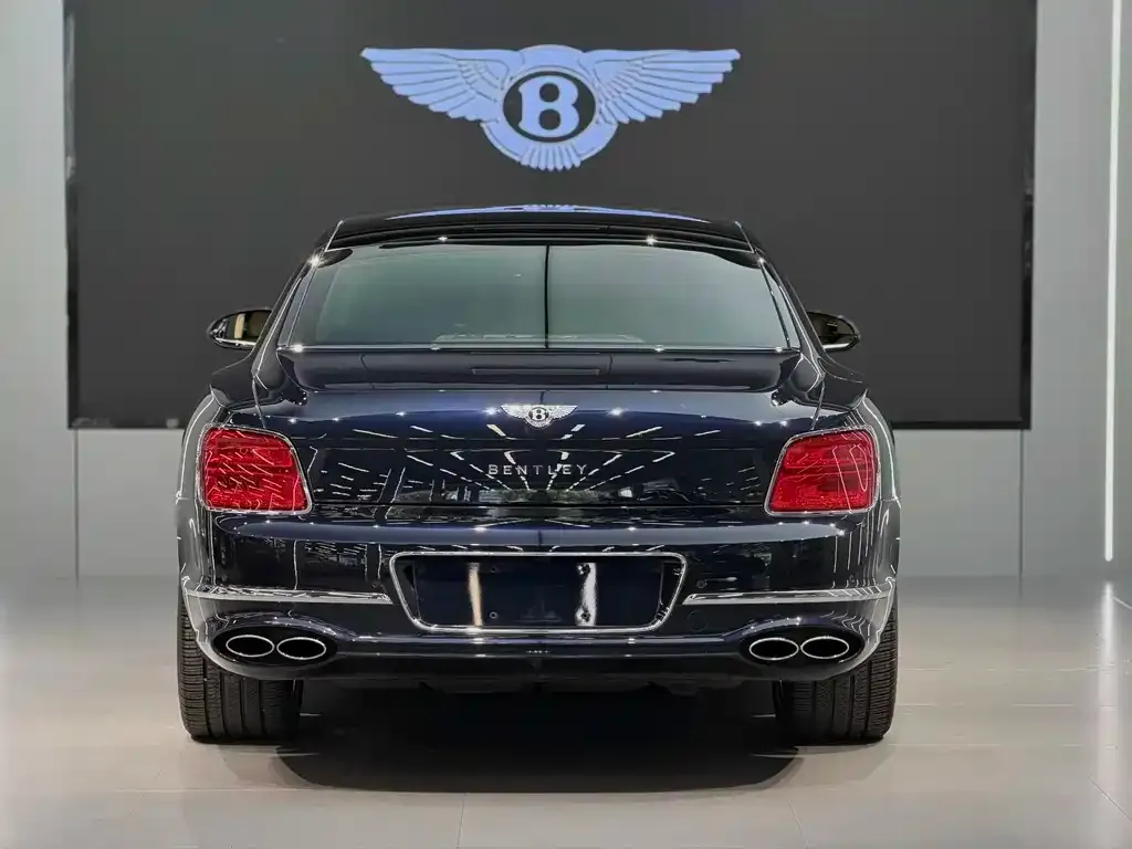 Bentley Flying Spur — фото 8