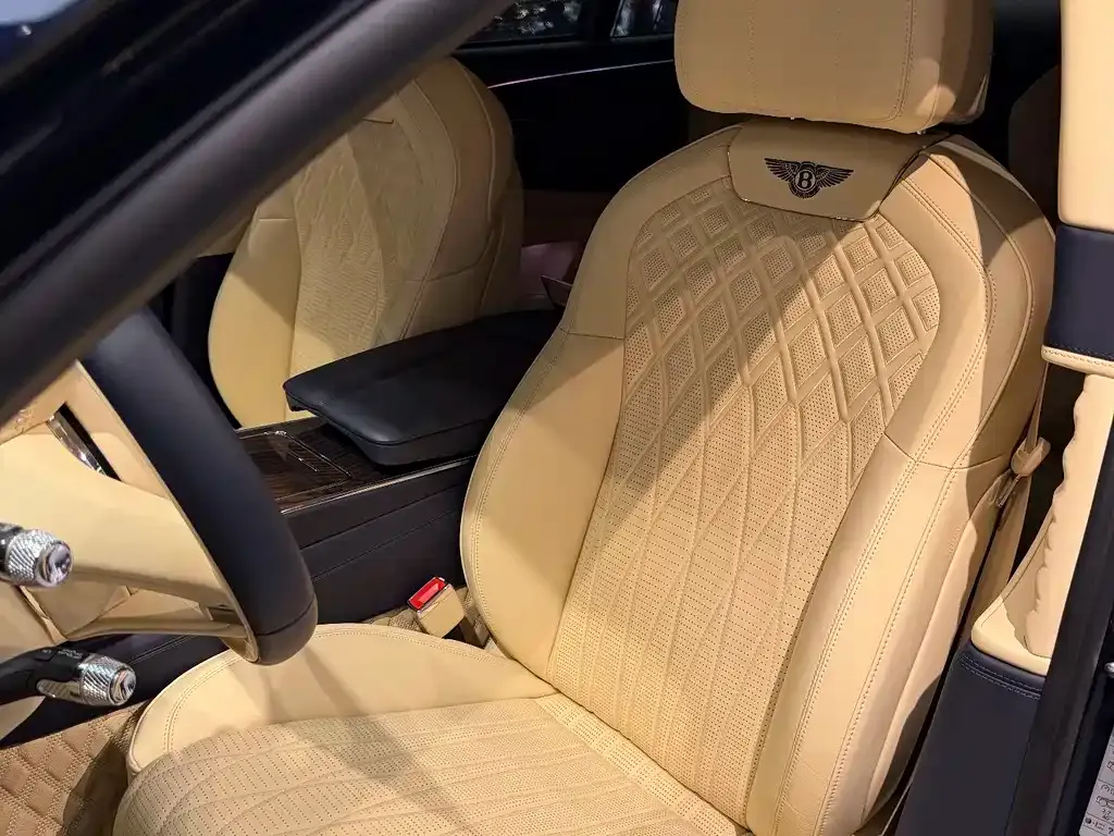 Bentley Flying Spur — фото 6