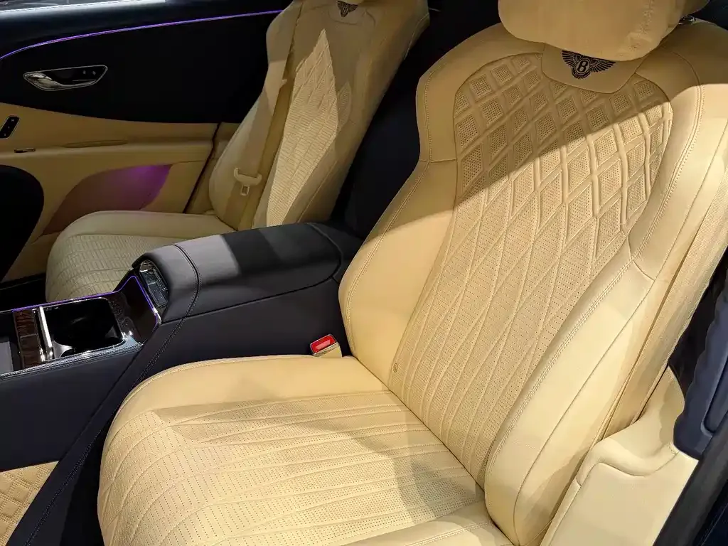 Bentley Flying Spur — фото 7