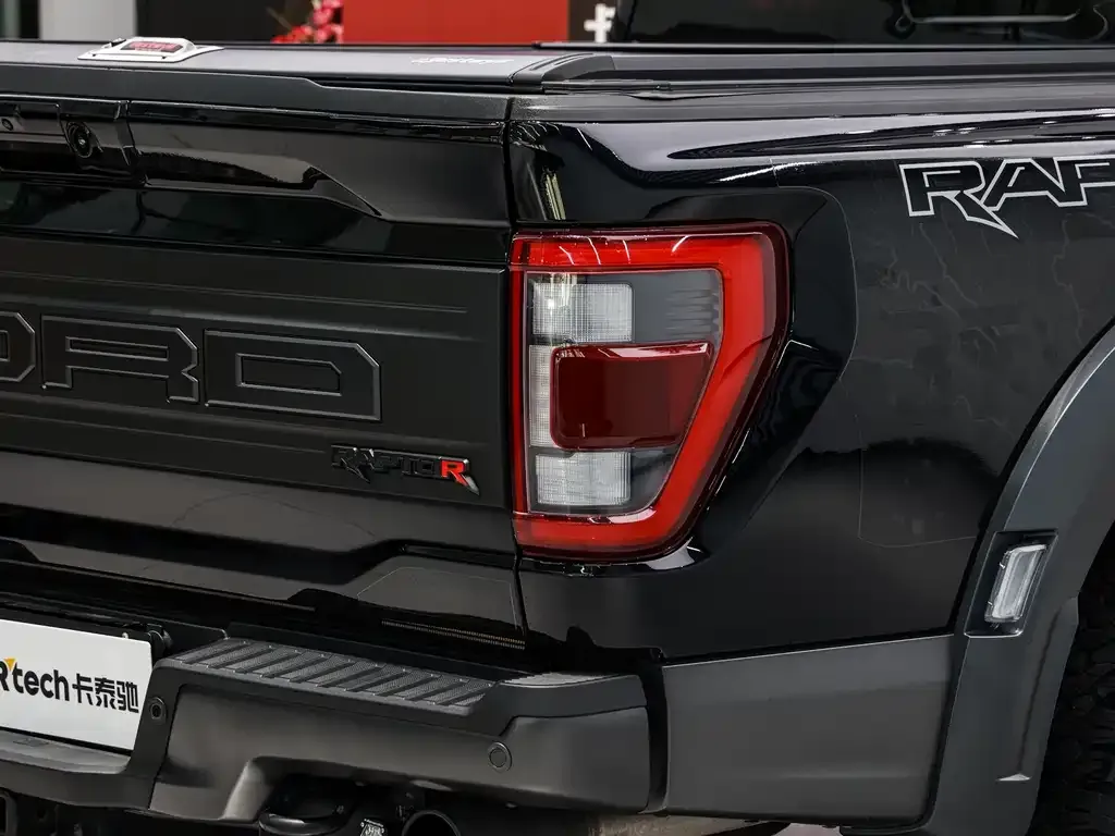 Ford F-150 Raptor — фото 8