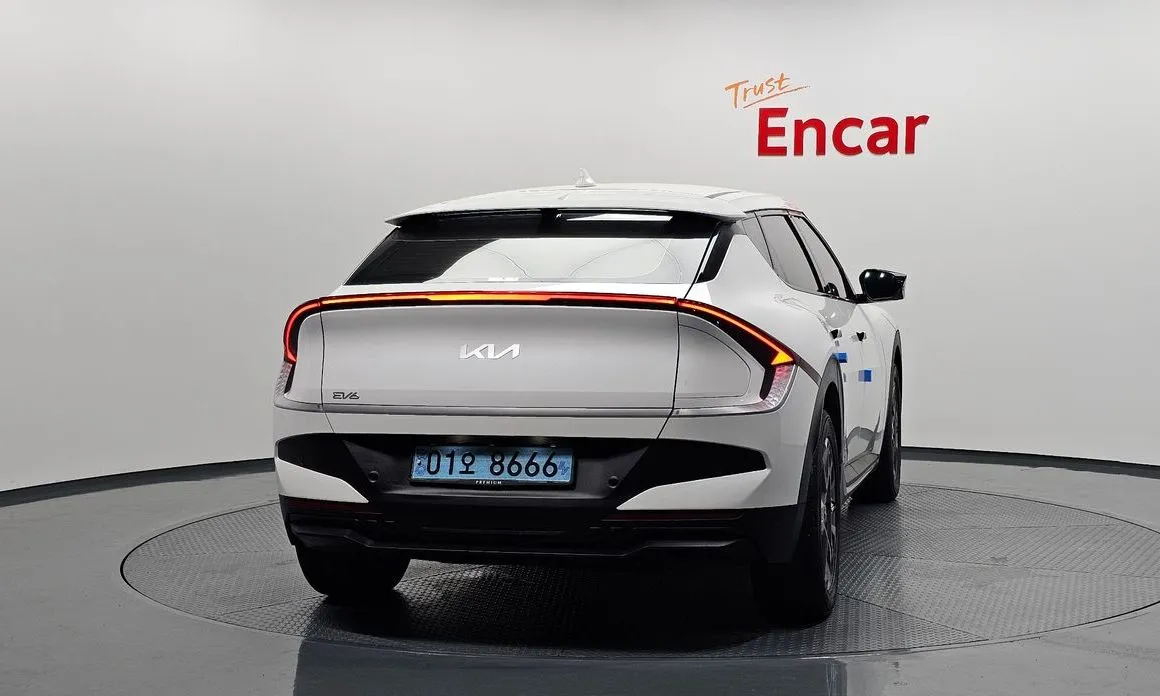 Kia EV6 — фото 7