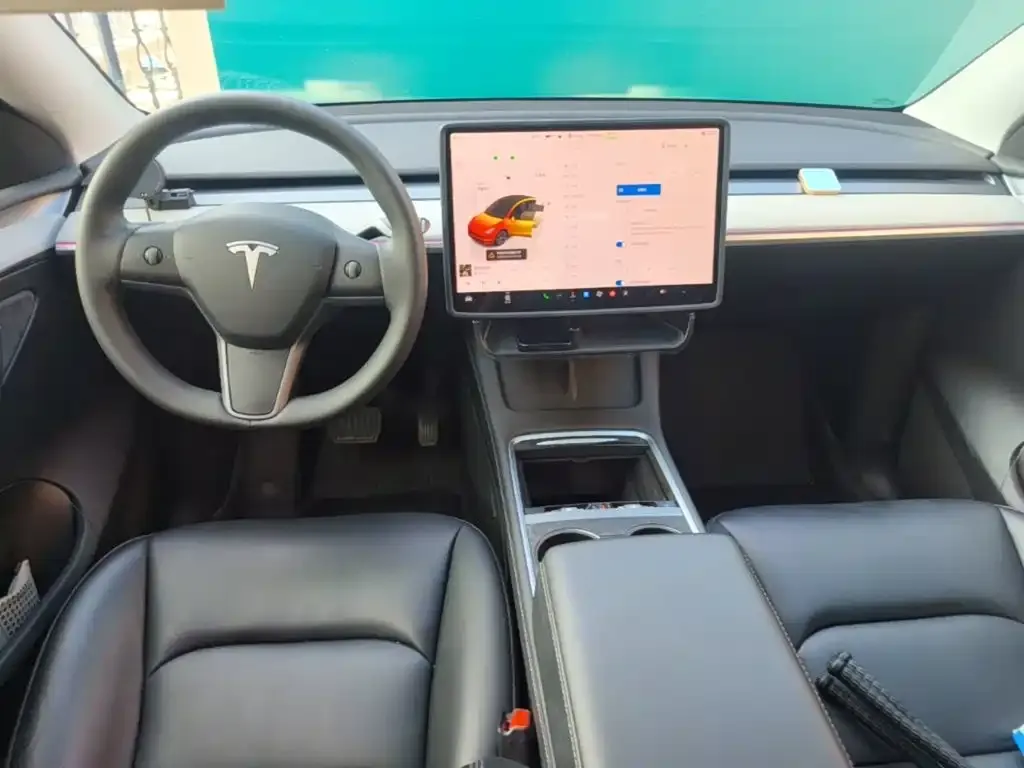 Tesla Model Y — фото 6