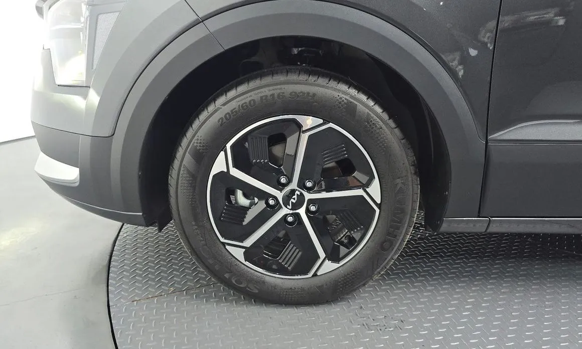 Kia Niro — фото 4