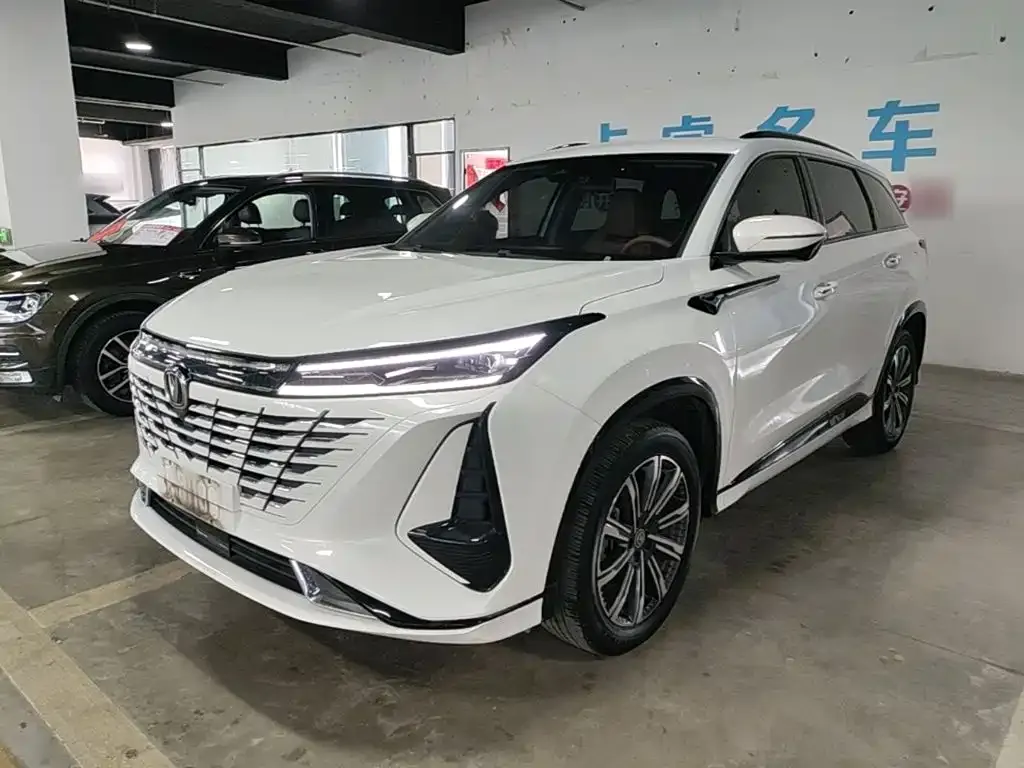 Changan CS75PLUS — фото 10
