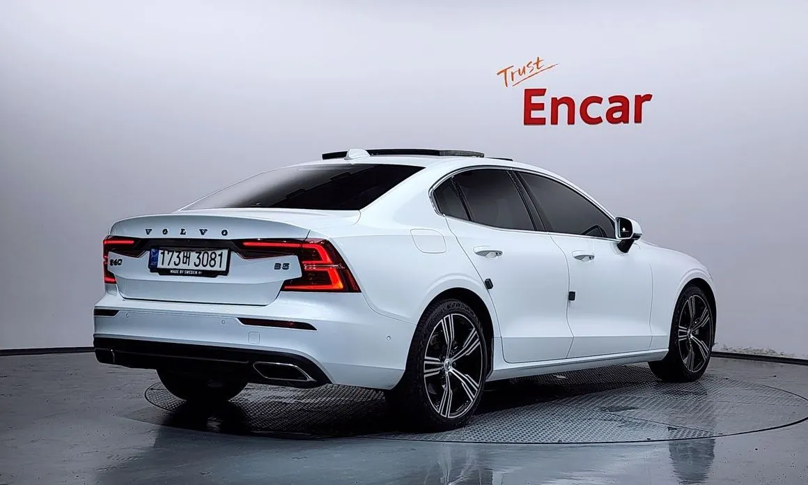 Volvo S60 — фото 4
