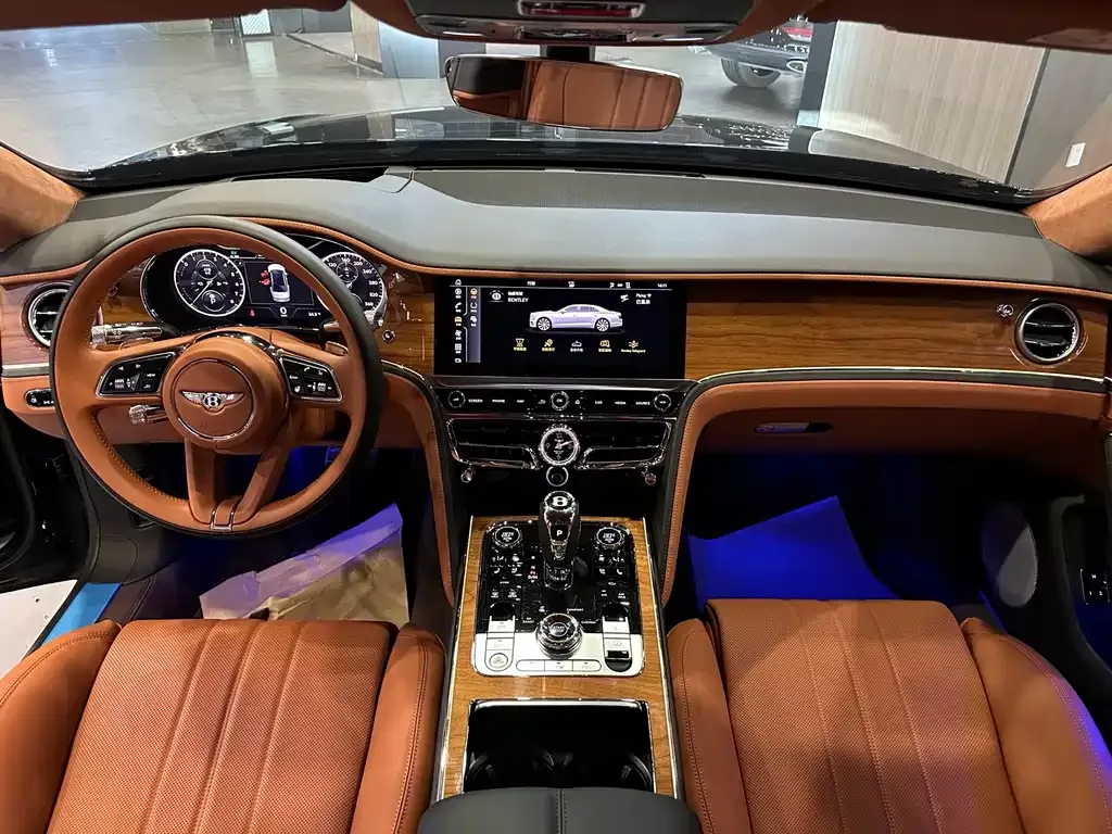 Bentley Flying Spur PHEV — фото 7