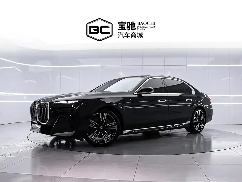 BMW 7 Series — фото 1