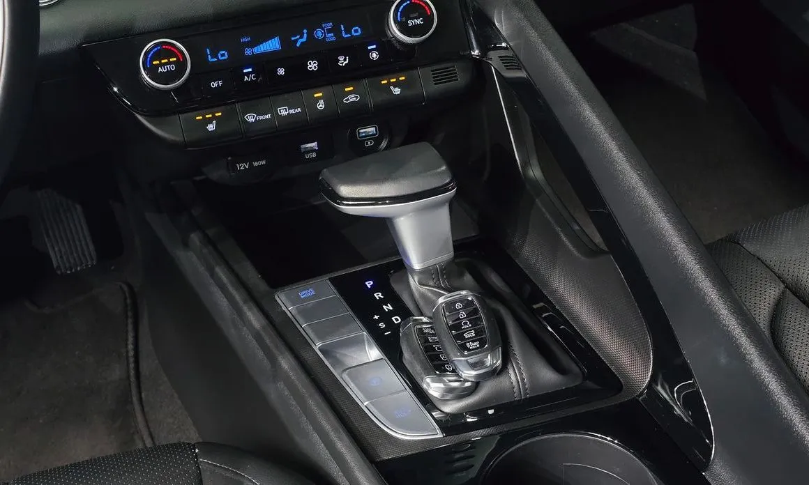 Hyundai AVANTE 2023 из KR, фото 7