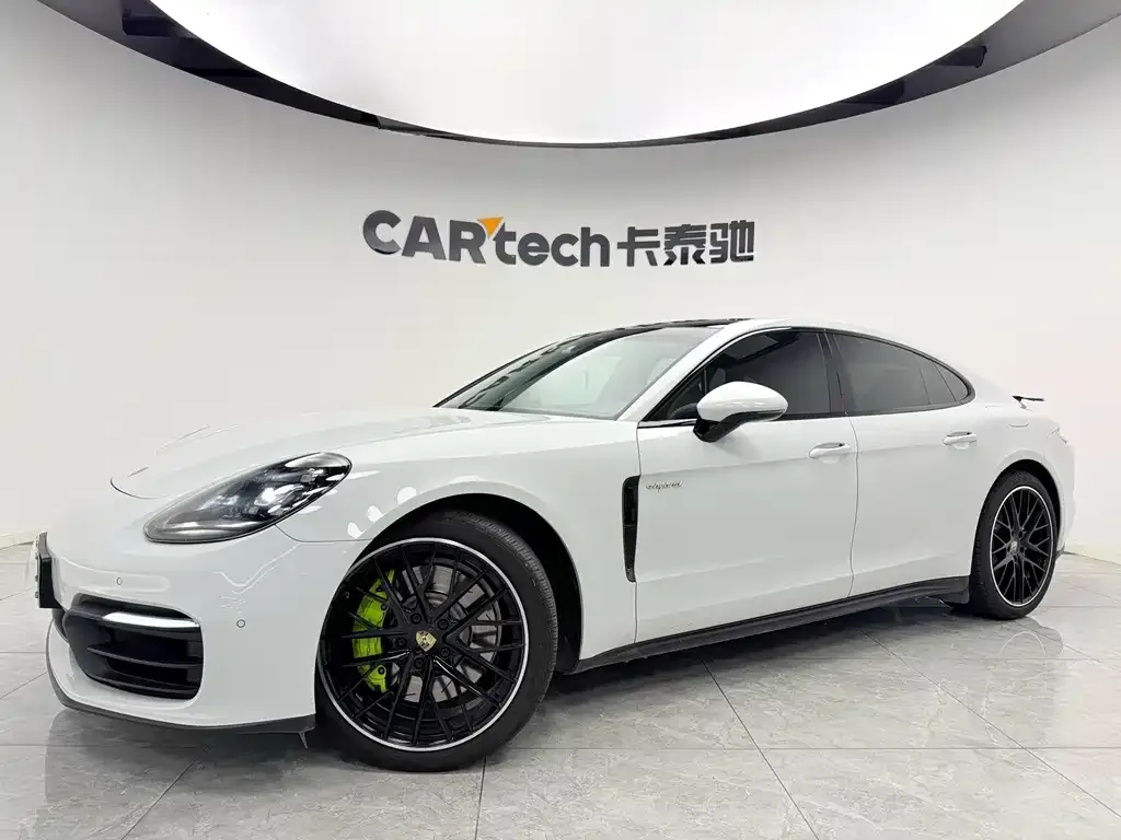 Porsche Panamera Hybrid — фото 1