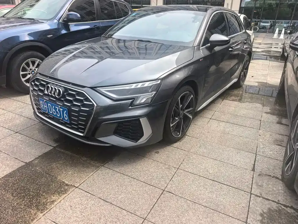 Audi A3 — фото 1