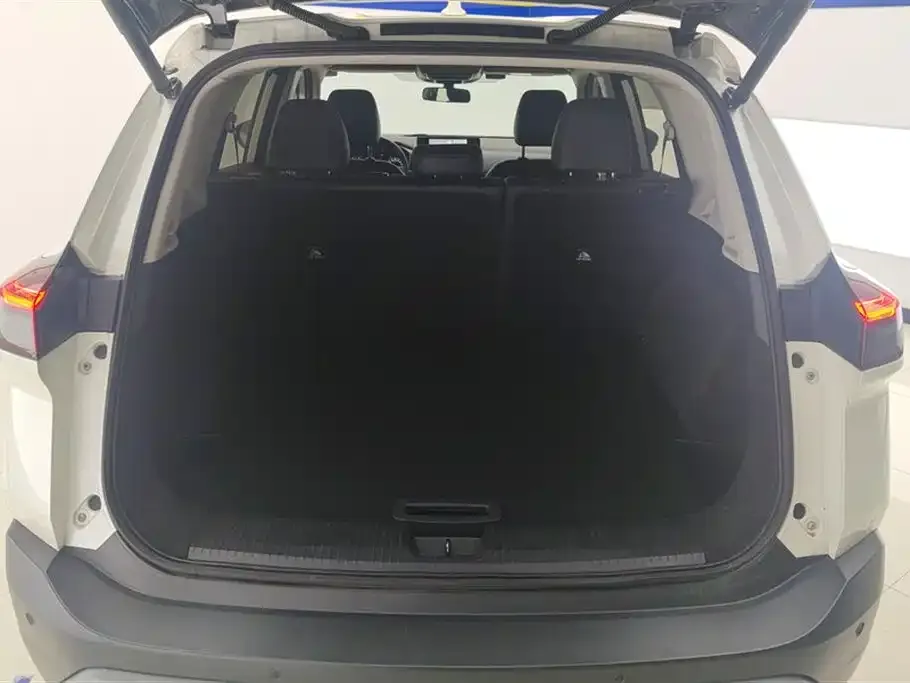 Nissan X-Trail — фото 10