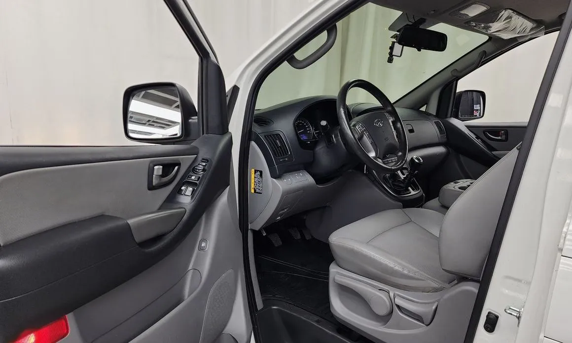 Hyundai Starex 2021 из KR, фото 5