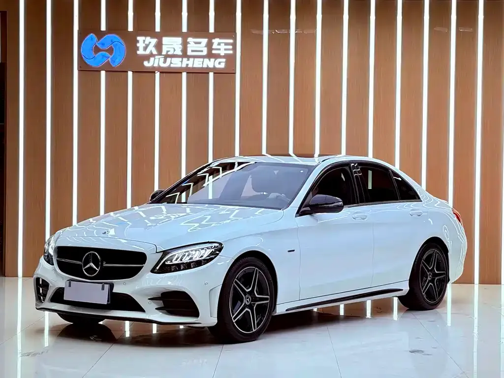Mercedes-Benz C-Class — фото 1