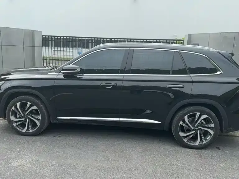 Geely Xingyue L — фото 3