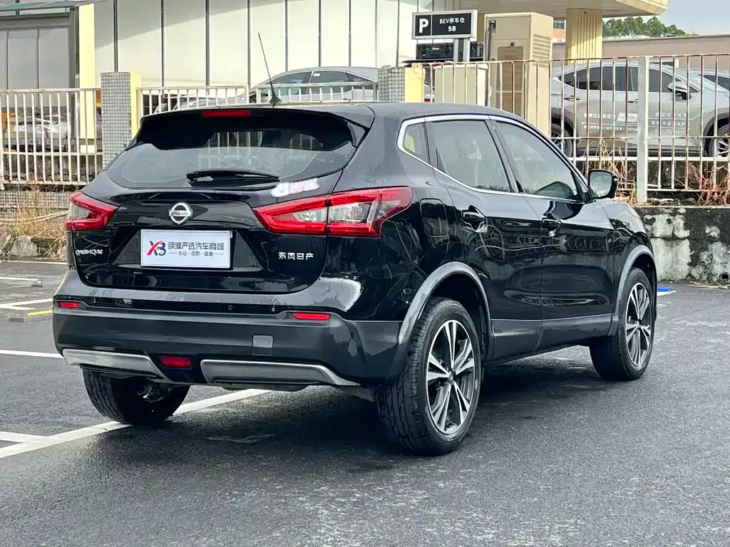 Nissan Qashqai — фото 10