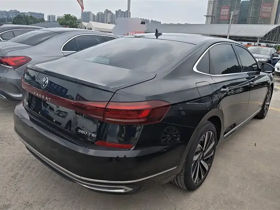 Volkswagen Passat — фото 6