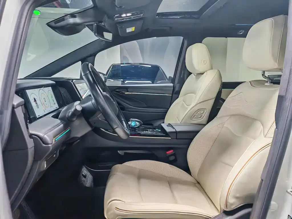 GAC Motor Trumpchi M8 — фото 4