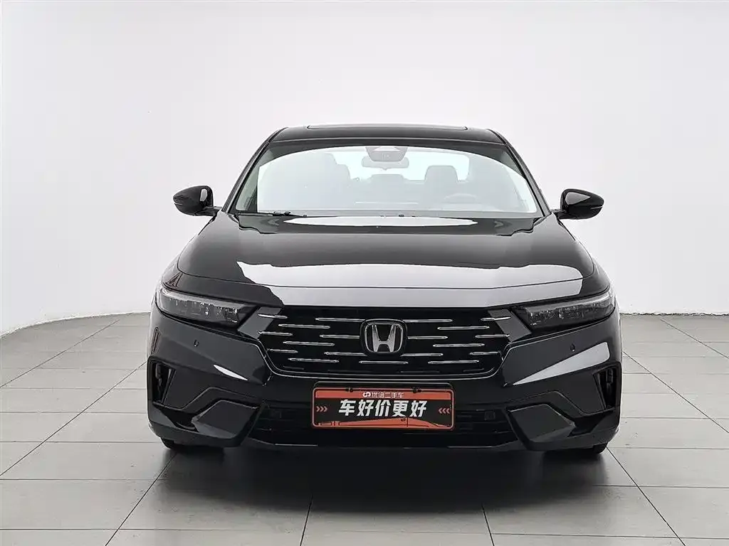 Honda Accord — фото 10