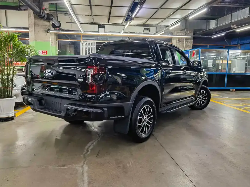 Ford Ranger — фото 10