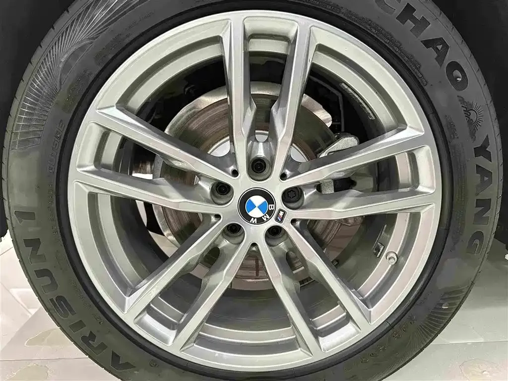 BMW X3 — фото 10