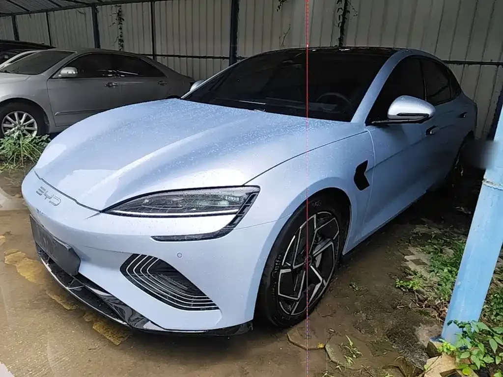 BYD Seal — фото 1