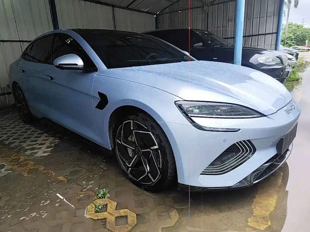 BYD Seal — фото 10